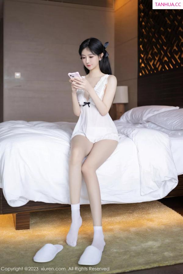   [XiuRen]高清写真图 2023.12.08 No.7789 幼幼 丝袜美腿第3张图片